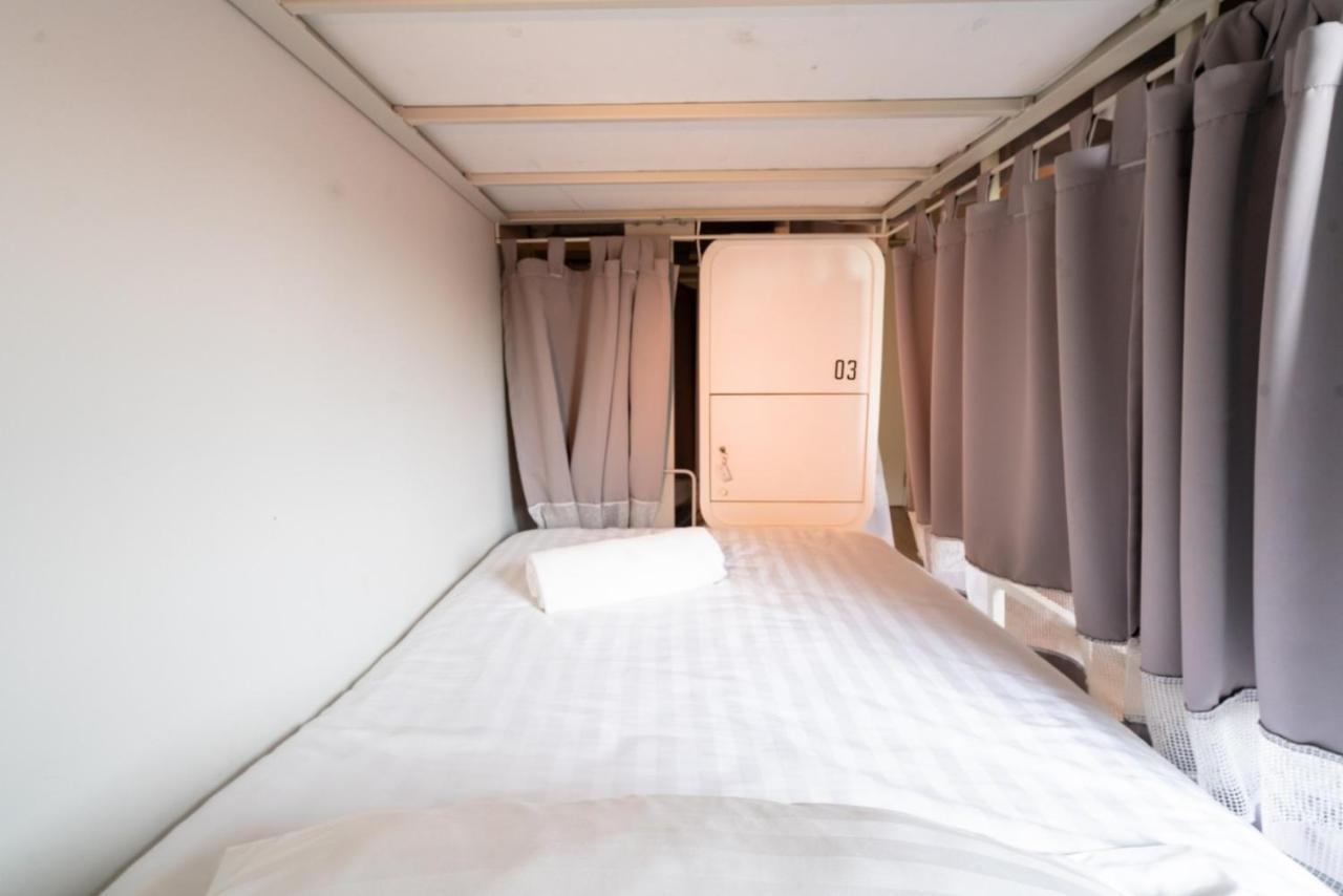 Bedspread Hostel (Adults Only) Bangkok Dış mekan fotoğraf