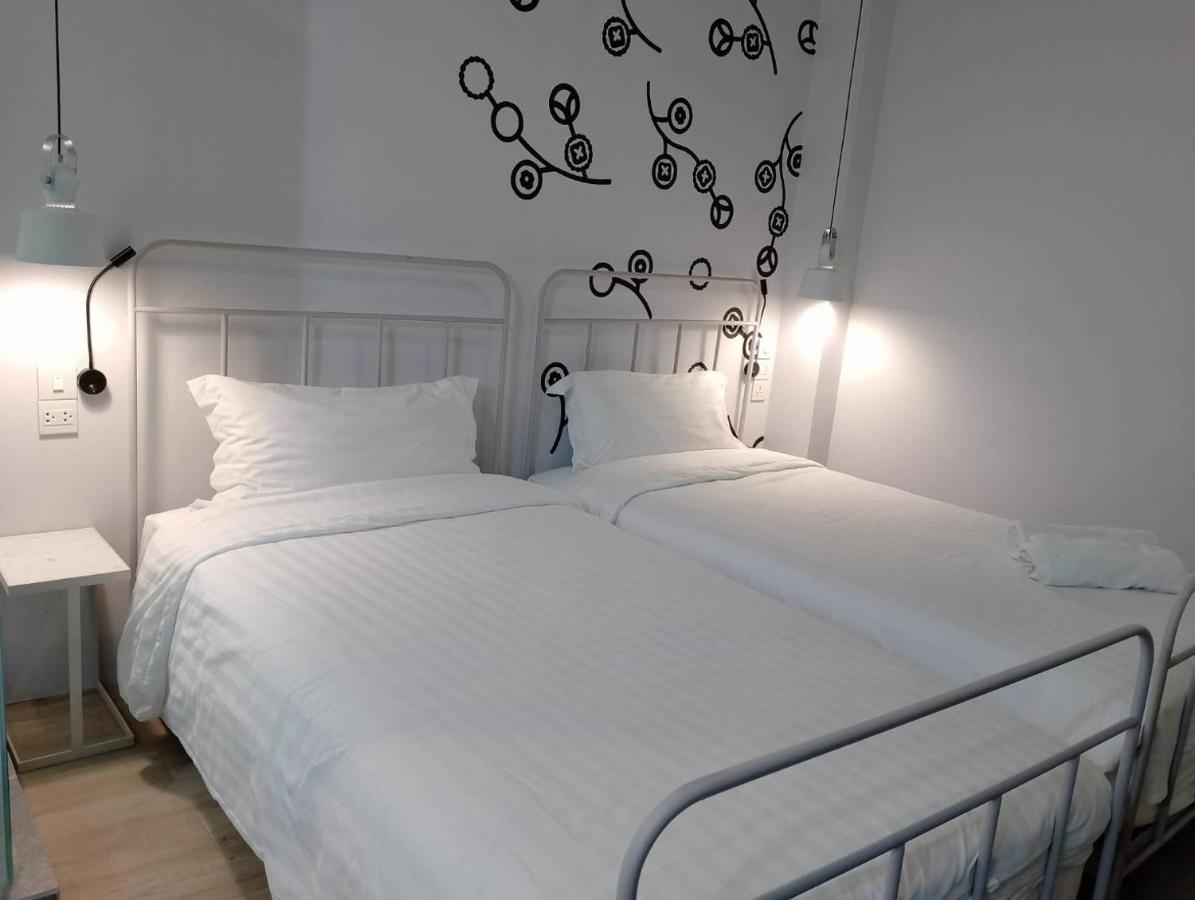 Bedspread Hostel (Adults Only) Bangkok Dış mekan fotoğraf