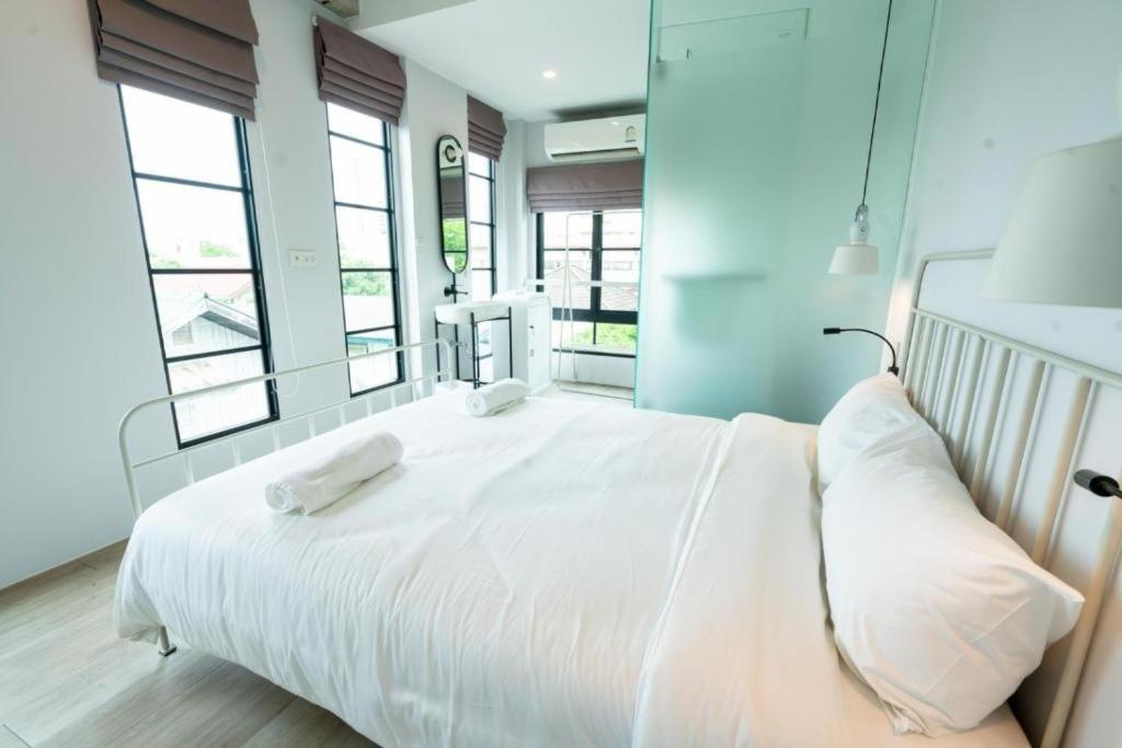 Bedspread Hostel (Adults Only) Bangkok Dış mekan fotoğraf