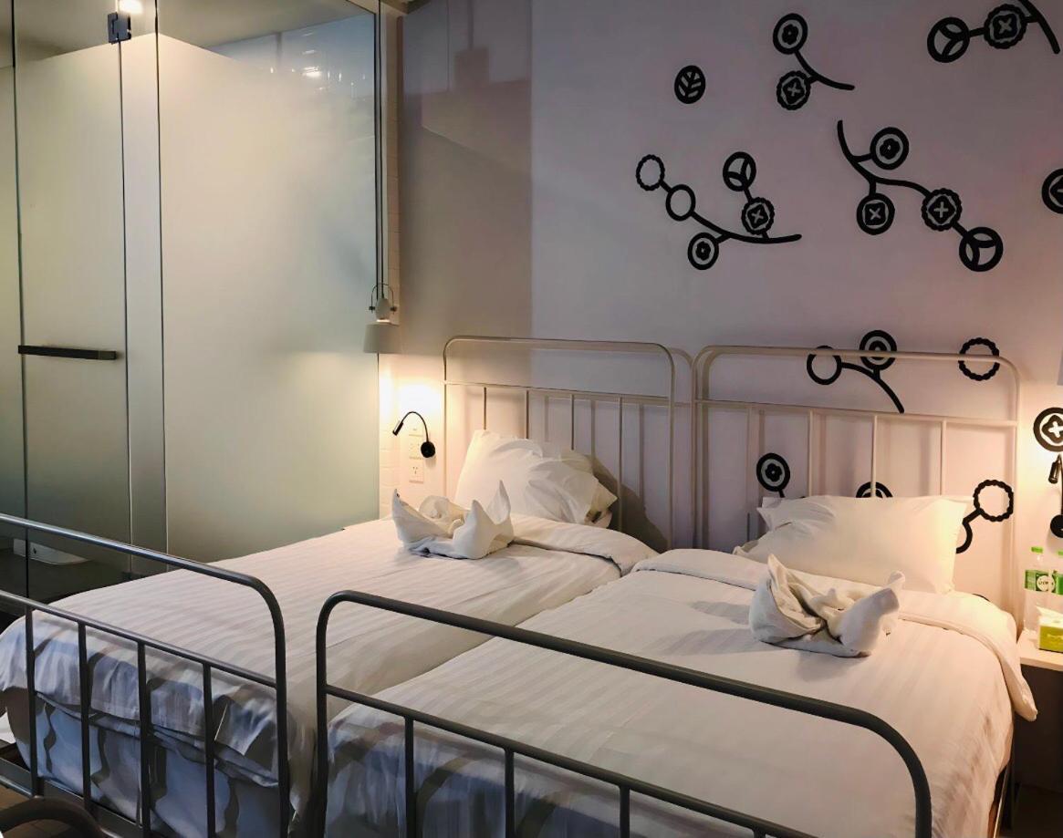 Bedspread Hostel (Adults Only) Bangkok Dış mekan fotoğraf