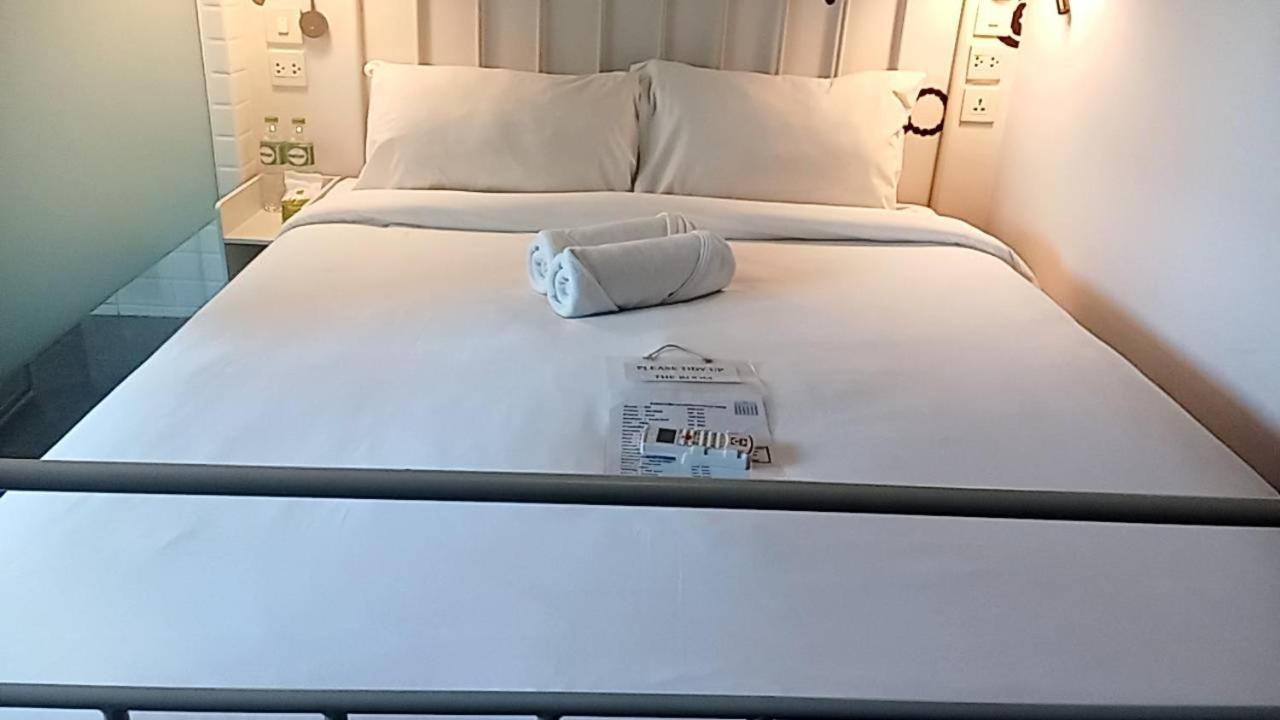 Bedspread Hostel (Adults Only) Bangkok Dış mekan fotoğraf